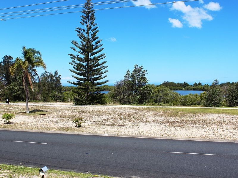 207 Beach Street, Harrington NSW 2427