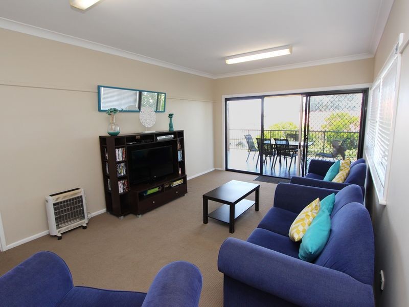 9 Glacken Street, Harrington NSW 2427