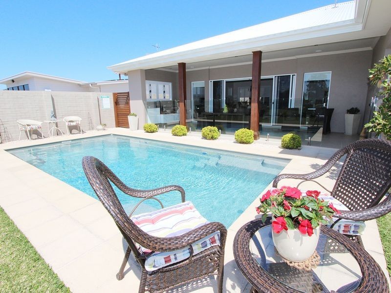 64 Pretoria Parade, Harrington NSW 2427