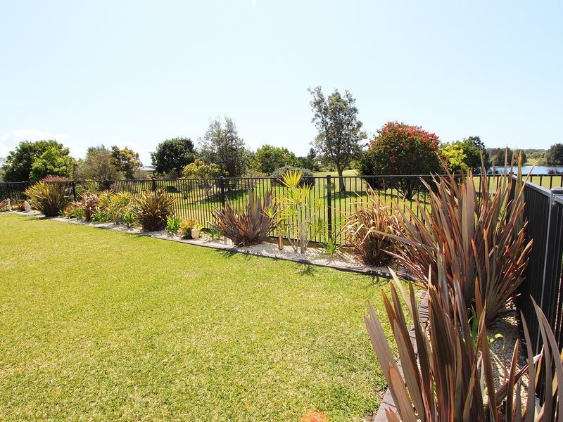 64 Pretoria Parade, Harrington NSW 2427