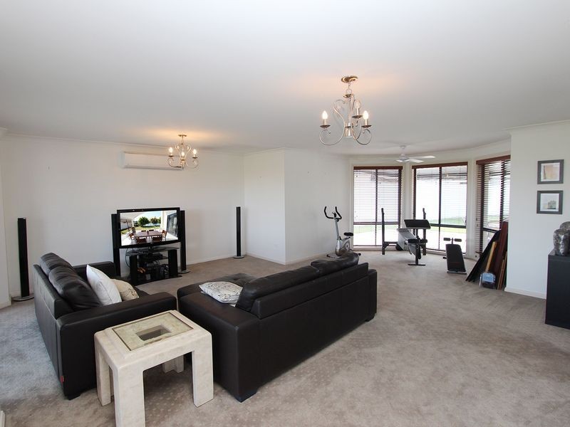 8 John Gollan Avenue, Harrington NSW 2427