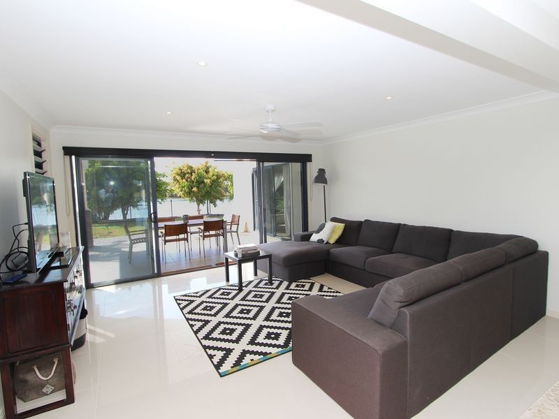 8 John Gollan Avenue, Harrington NSW 2427