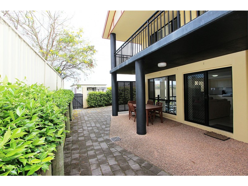 2/41 Beach Street, Harrington NSW 2427