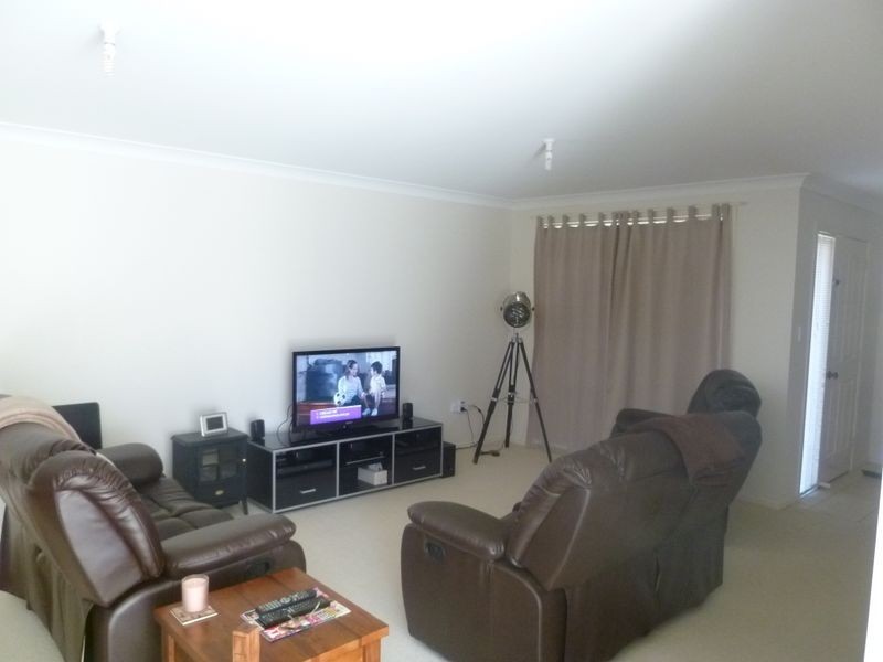 2/25 Electra Parade, Harrington NSW 2427