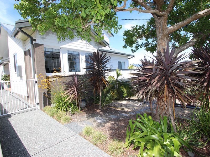 24 High Street, Harrington NSW 2427