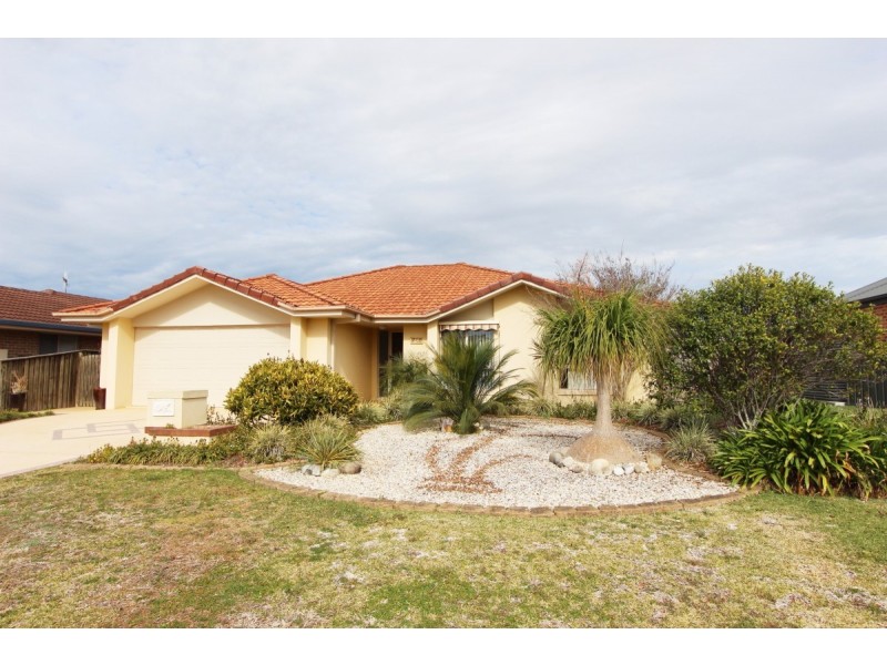 24 John Gollan Avenue, Harrington NSW 2427