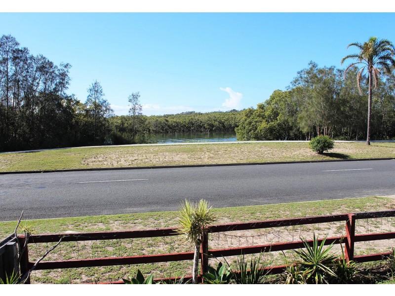 261 Beach Street, Harrington NSW 2427