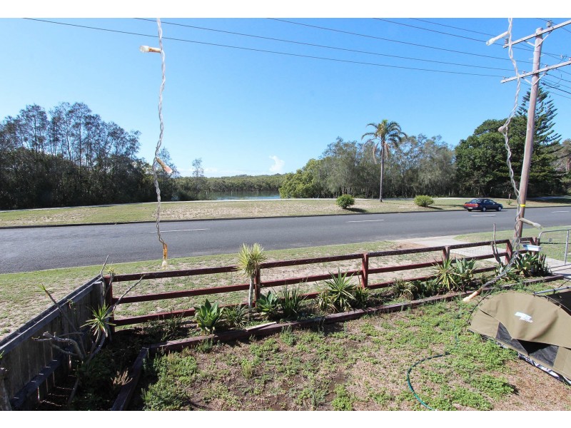 261 Beach Street, Harrington NSW 2427