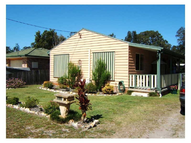 37 Glacken Street, Harrington NSW 2427