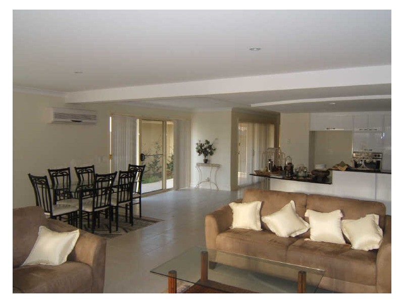 2/27-29 Sovereign Avenue, Harrington NSW 2427