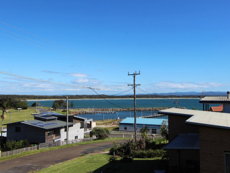 8 Leopold Street, Crowdy Head NSW 2427