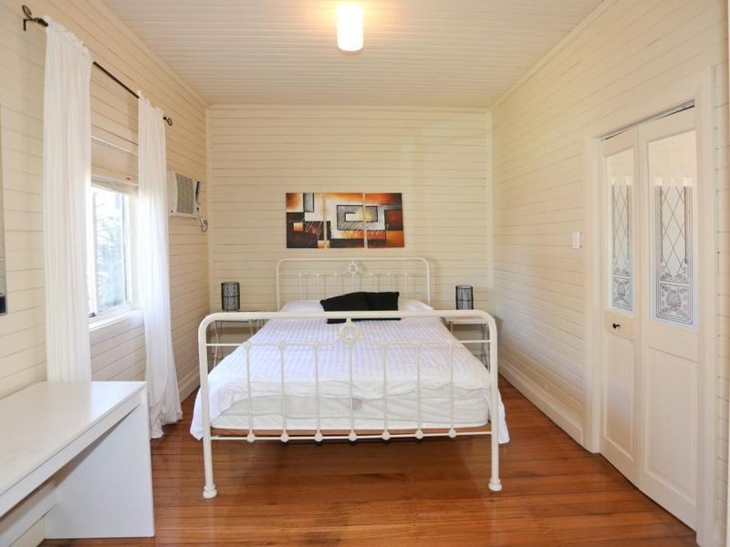 10 Elizabeth Street, Harrington NSW 2427