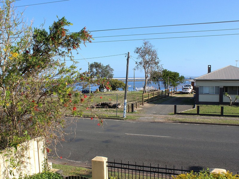 2/41 Beach Street, Harrington NSW 2427