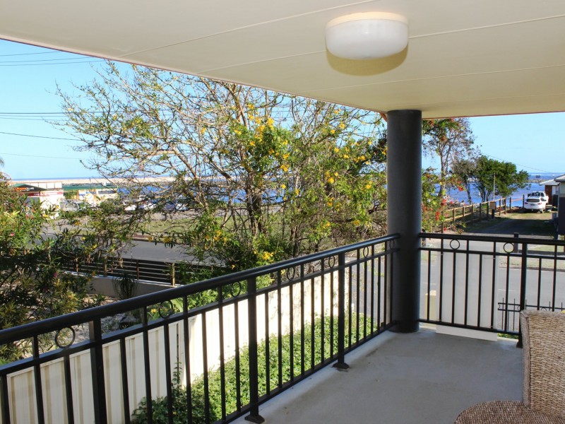2/41 Beach Street, Harrington NSW 2427