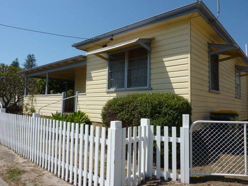28 Church Street, Harrington NSW 2427