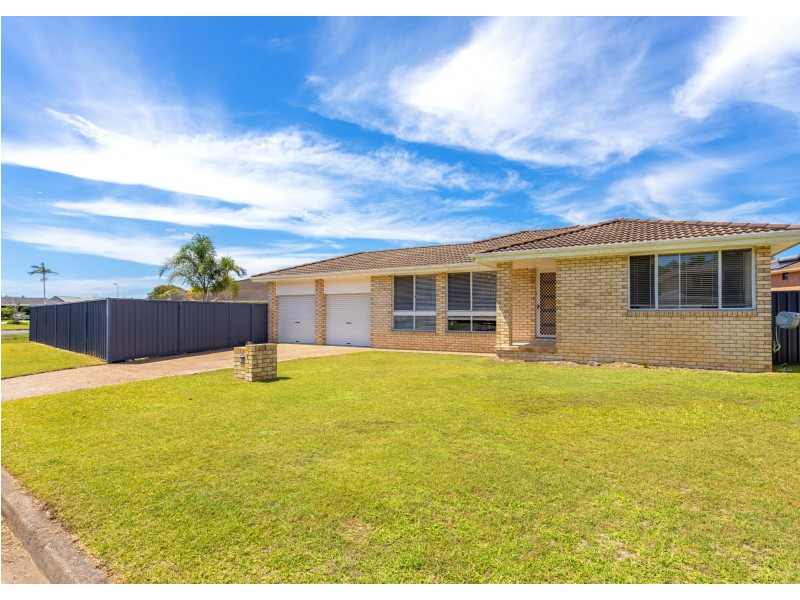 12 Shearwater Crescent, Harrington NSW 2427