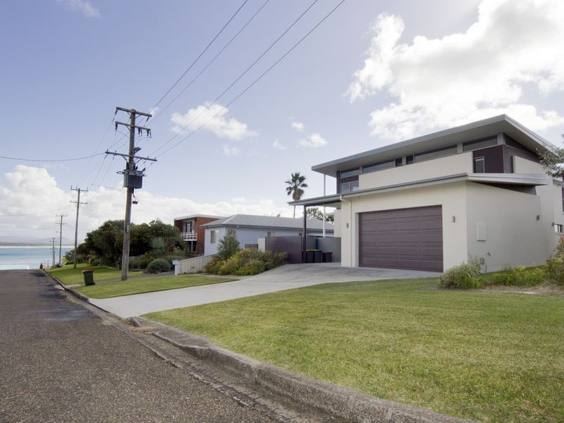 12 Leopold Street, Crowdy Head NSW 2427