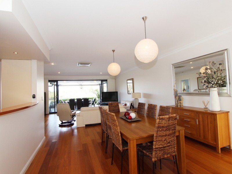2/5 Ulmurra Close, Harrington NSW 2427