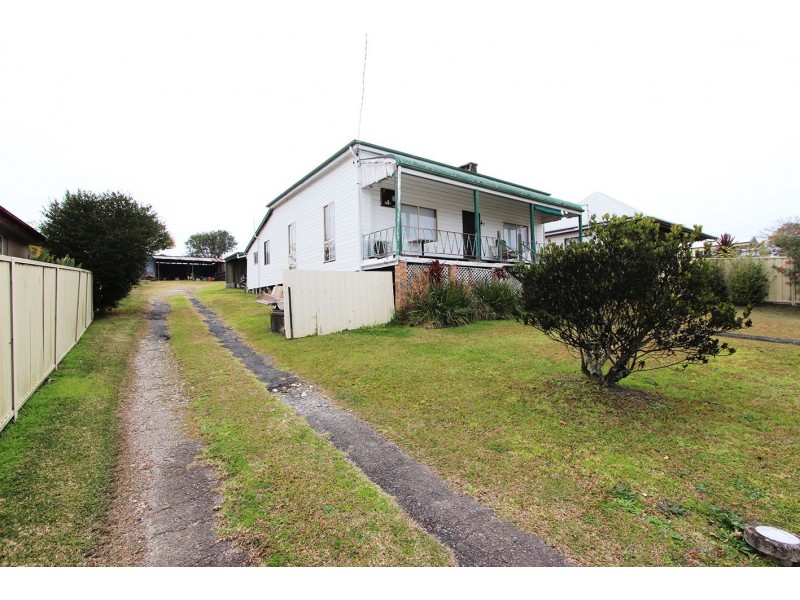 17 West Street, Coopernook NSW 2426