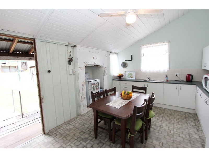 17 West Street, Coopernook NSW 2426