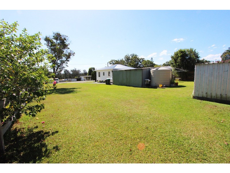 17 Petrie Street, Coopernook NSW 2426