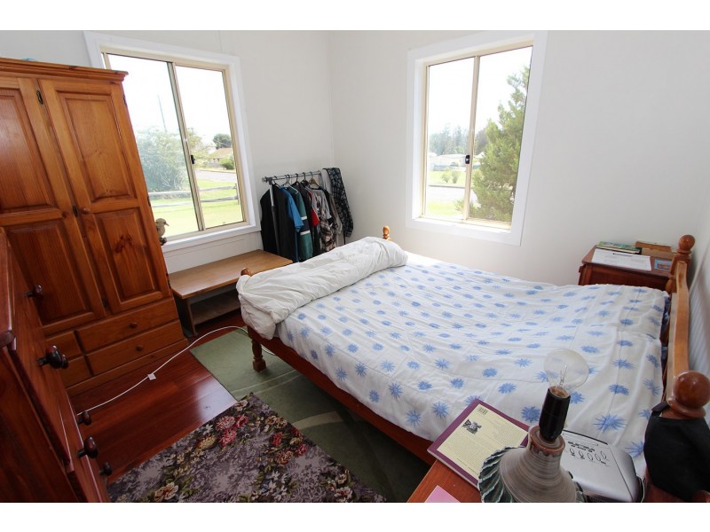 17 Petrie Street, Coopernook NSW 2426