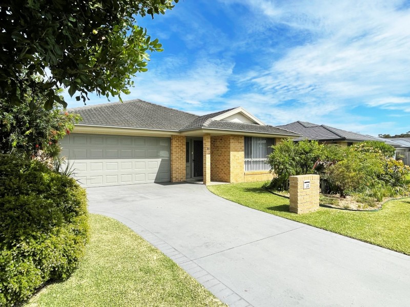 33 Pretoria Parade, Harrington NSW 2427