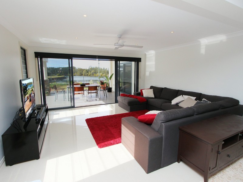 8 John Gollan Avenue, Harrington NSW 2427