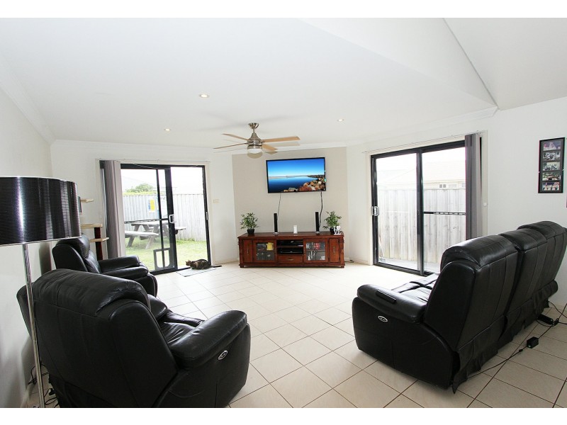 1 John Gollan Avenue, Harrington NSW 2427