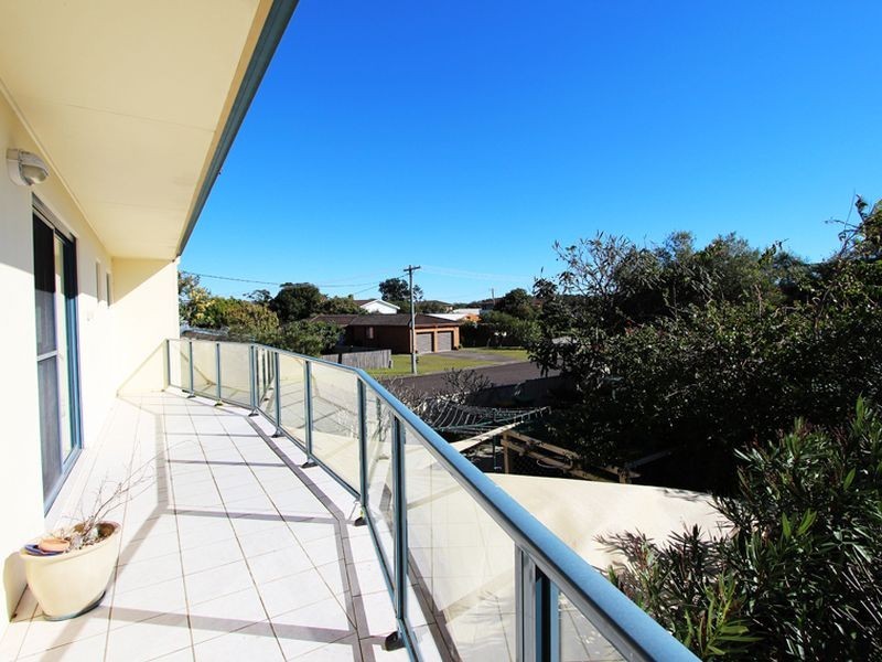 233 Beach Street, Harrington NSW 2427