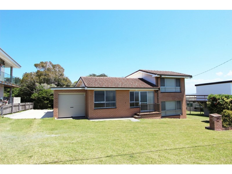 37 Pacific Drive, Crowdy Head NSW 2427