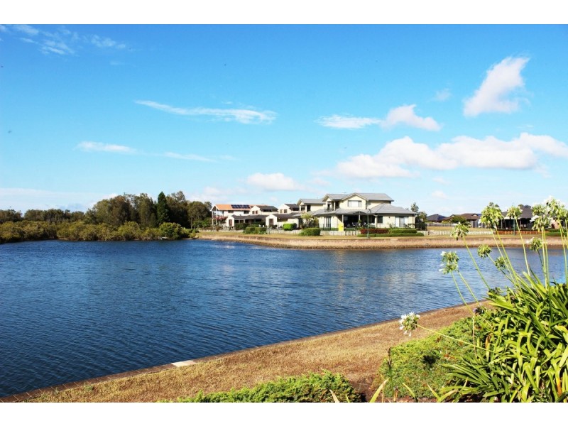 2/8 Diamantina Circuit, Harrington NSW 2427