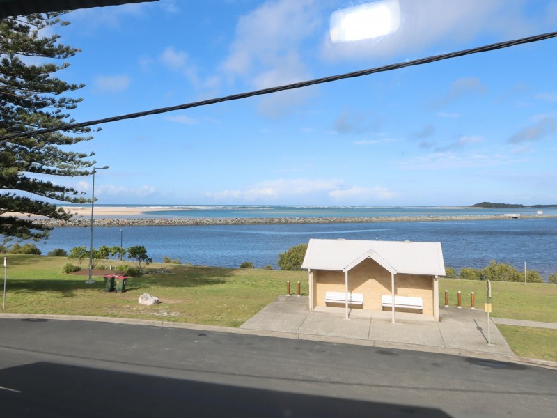 Unit 2/15-19 Beach Street, Harrington NSW 2427