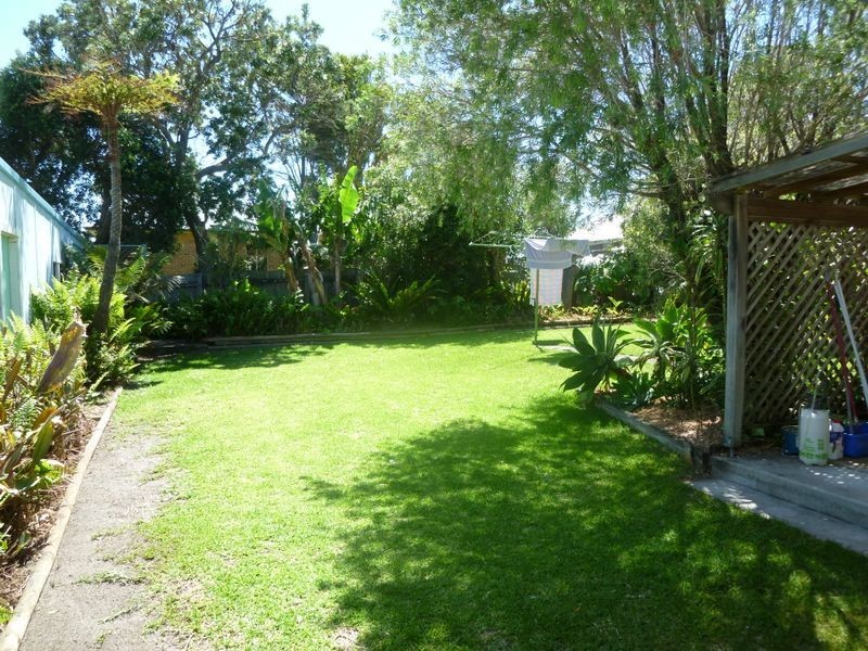8 Leopold Street, Crowdy Head NSW 2427
