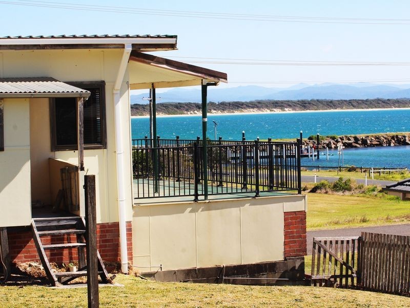 4 Deborah Street, Crowdy Head NSW 2427