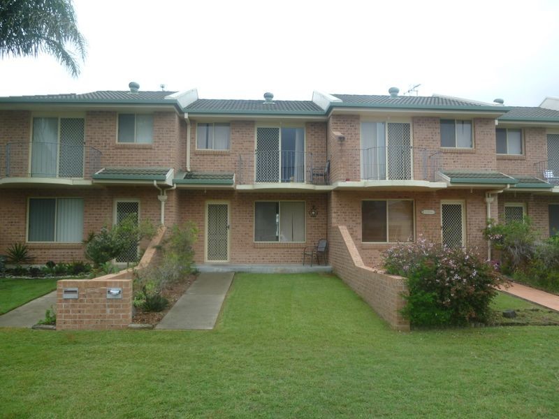 2/6-8 Muir Street, Harrington NSW 2427