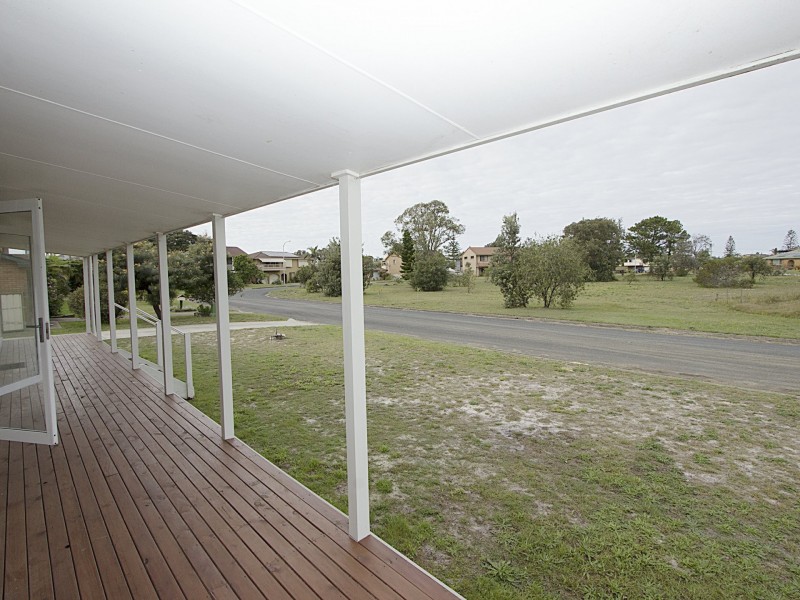 17 Dolphin Park Crescent, Harrington NSW 2427