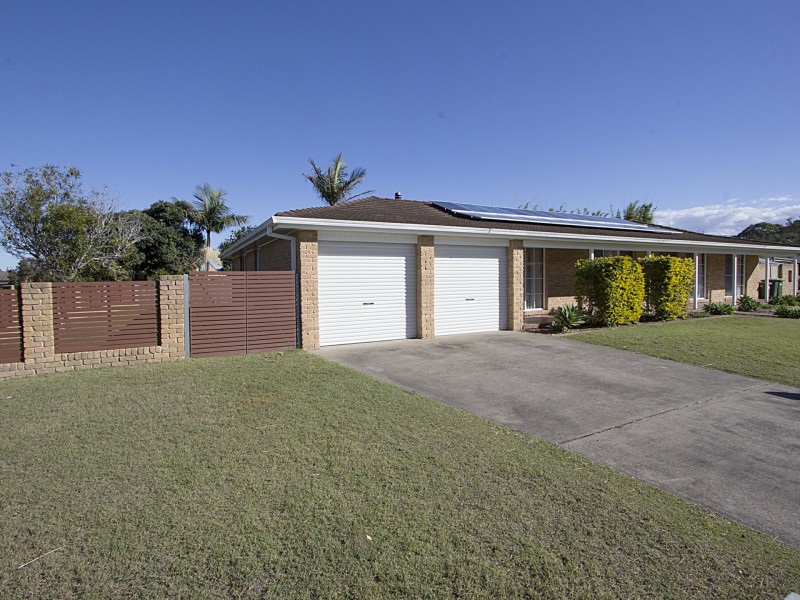 2 Damian Close, Harrington NSW 2427