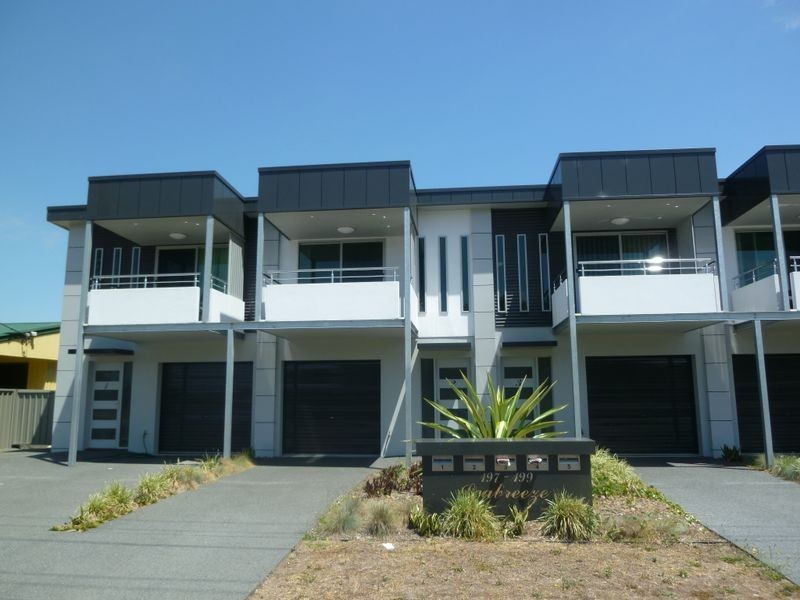 2/197-199 Beach St, Harrington NSW 2427