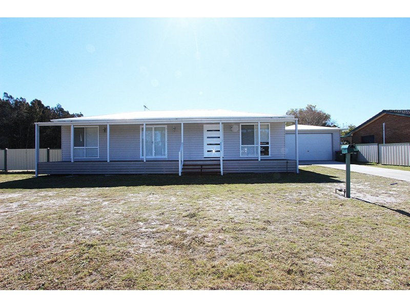 17 Dolphin Park Crescent, Harrington NSW 2427