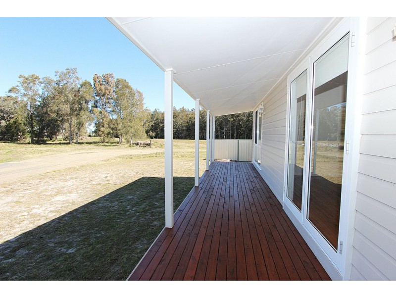 17 Dolphin Park Crescent, Harrington NSW 2427