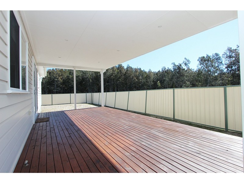 17 Dolphin Park Crescent, Harrington NSW 2427