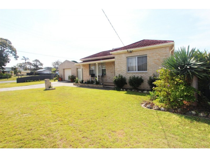 63 High Street, Harrington NSW 2427