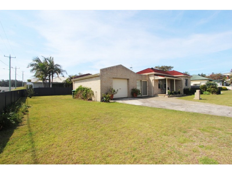 63 High Street, Harrington NSW 2427