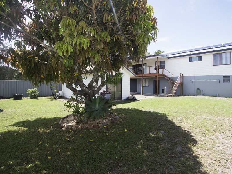 1 Bogangate Place, Harrington NSW 2427
