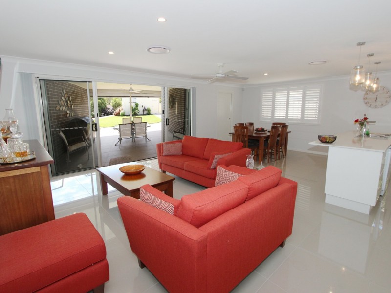 2 Echo Drive, Harrington NSW 2427