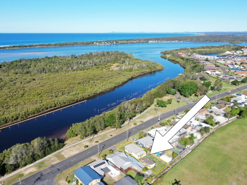 265 Beach Street, Harrington NSW 2427