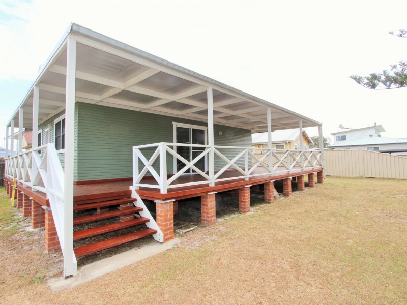 2 Scott Street, Harrington NSW 2427