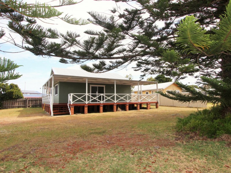 2 Scott Street, Harrington NSW 2427
