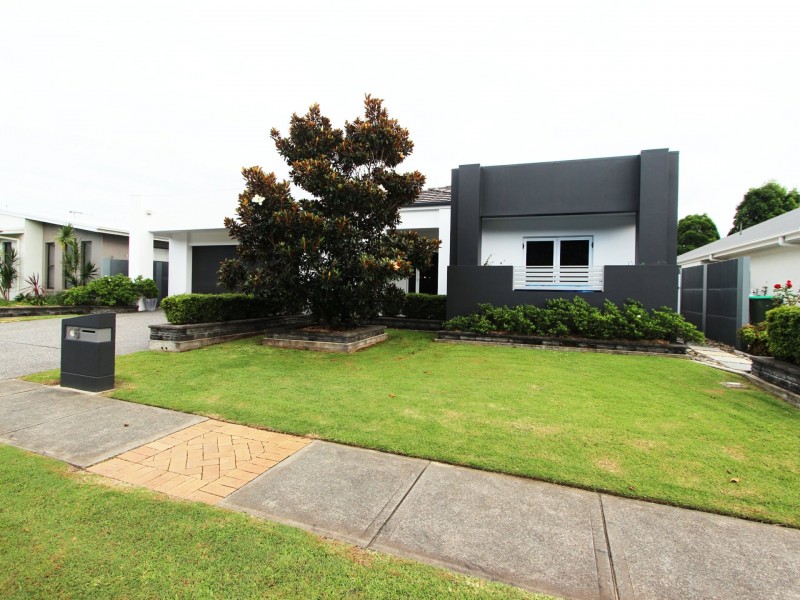 5 Josephine Boulevard, Harrington NSW 2427